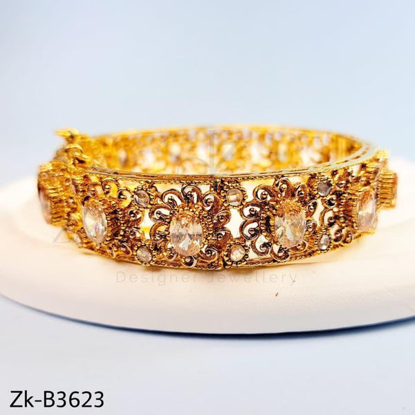 LALAM BANGLE