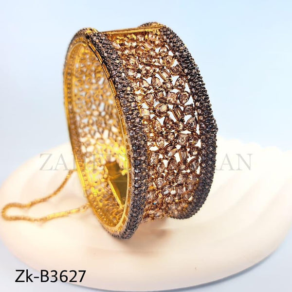 DEFNE BANGLE