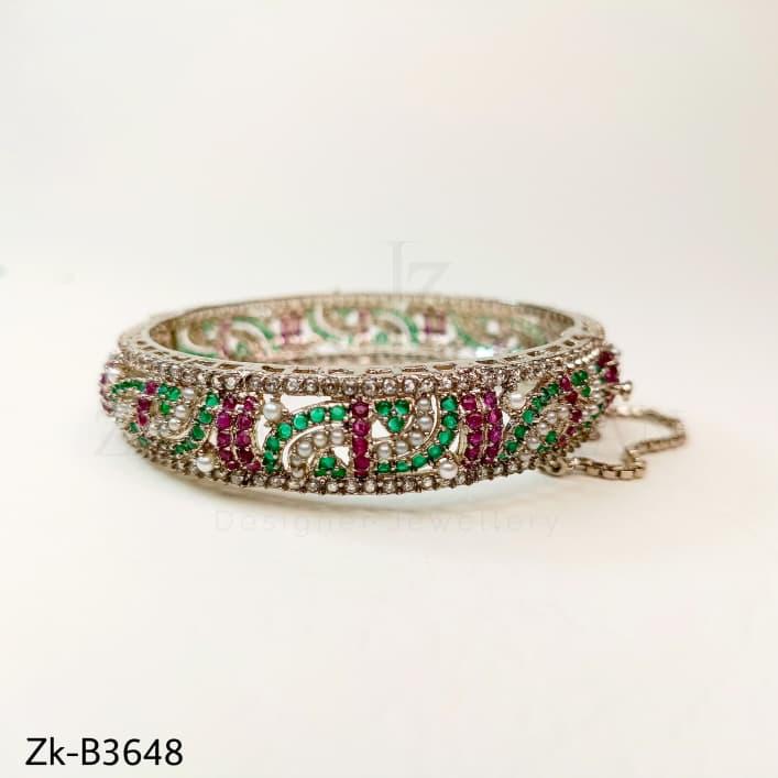 FIDAN BANGLE