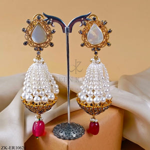 PEARLS EARRINGS