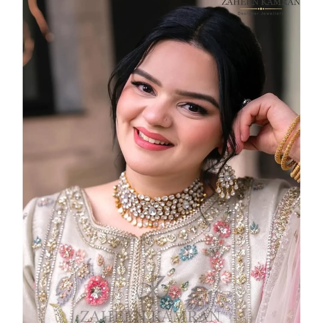 CELEBRITY-72