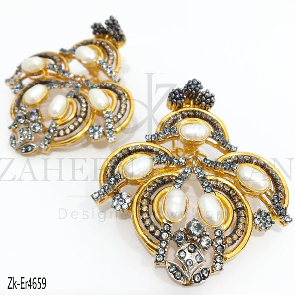 Special Designed Pearl Earrings