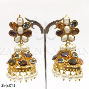 Gorgeous Design Furnished Necklace