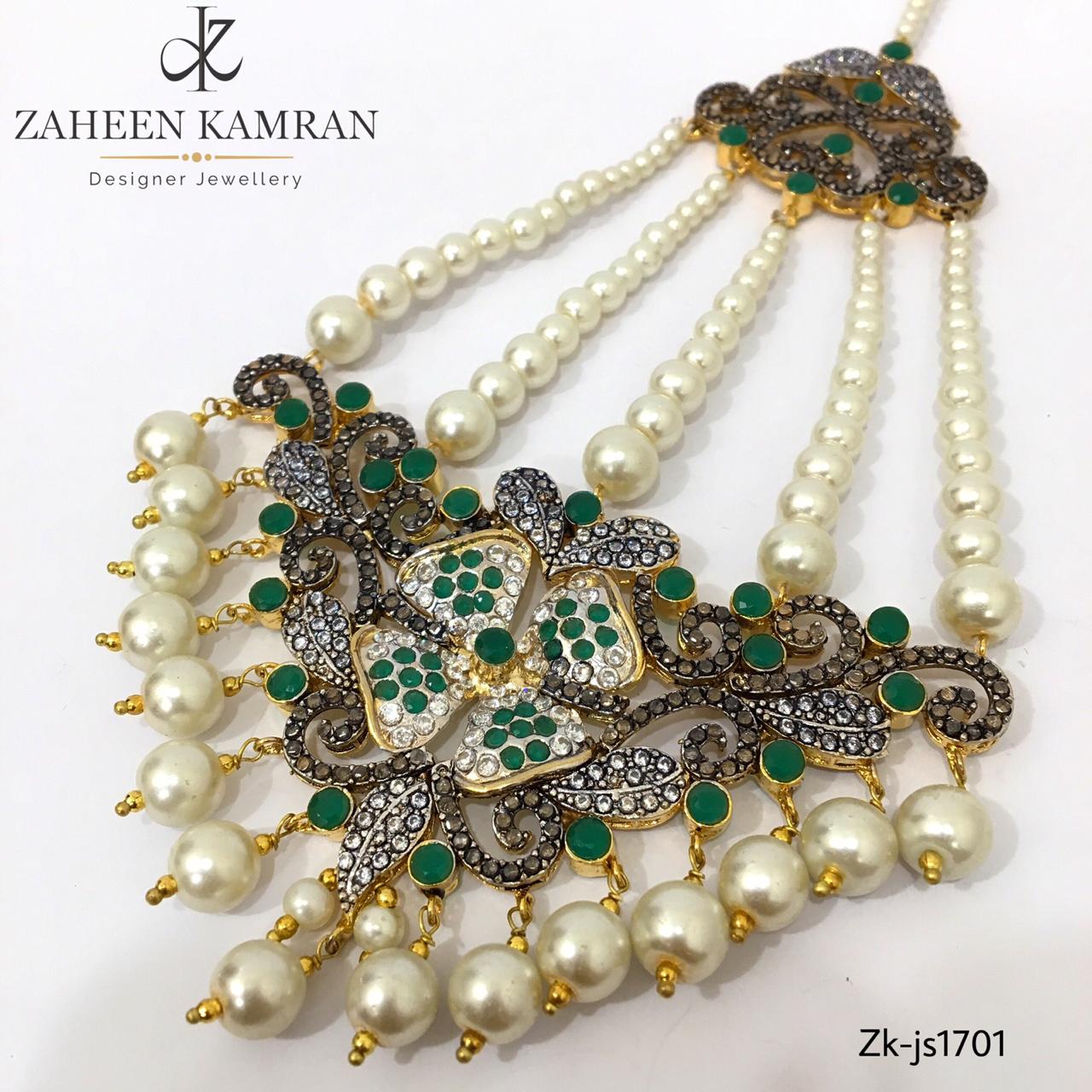 Stunning Floral Emerald Necklace Set
