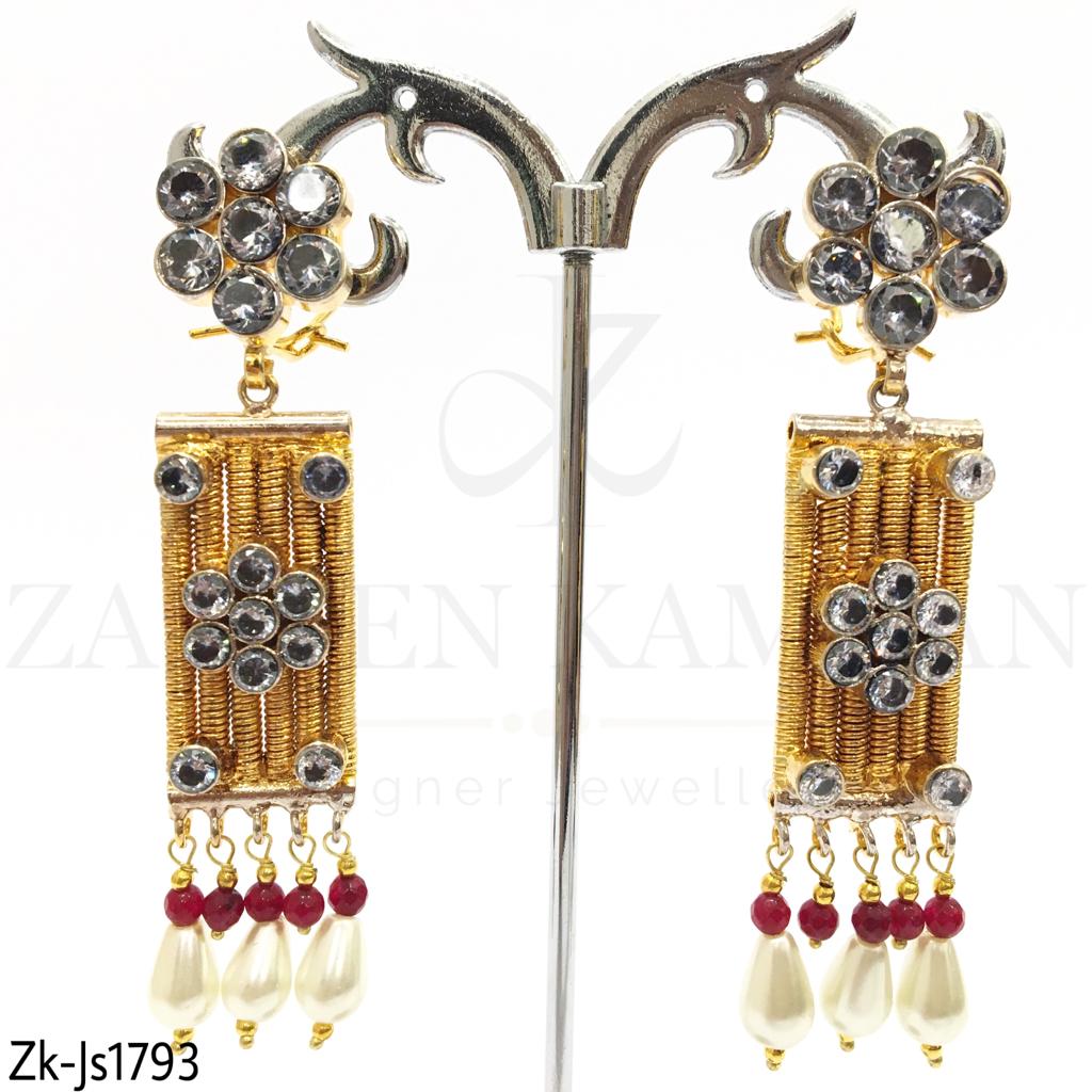 Twisted Designed Choker Set