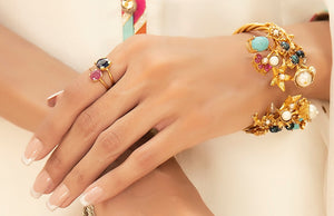 Twisted Classic Bangle