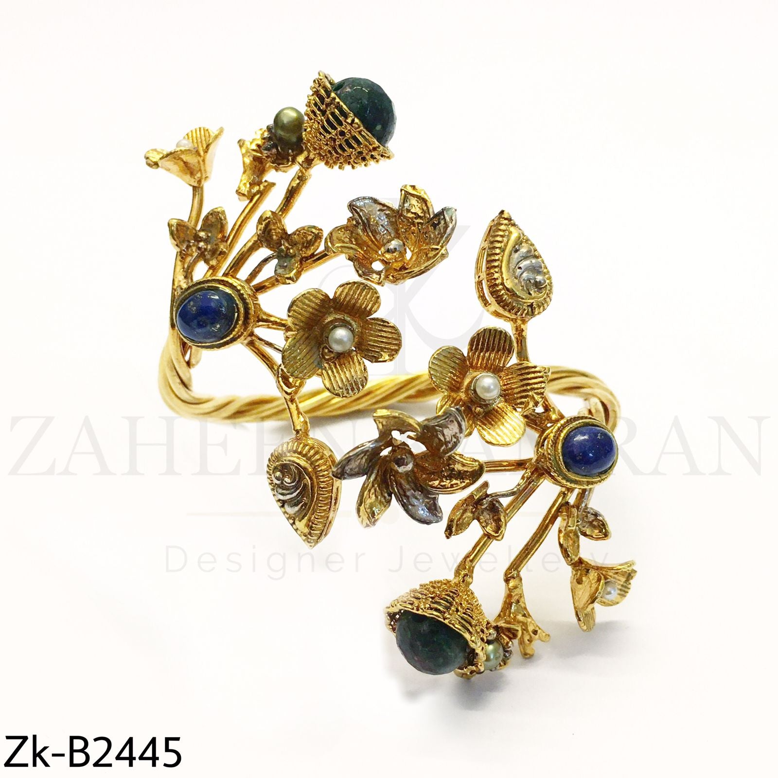 Twisted stylish Bangle