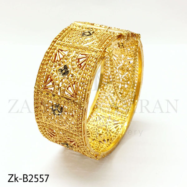 Gold antique bangle