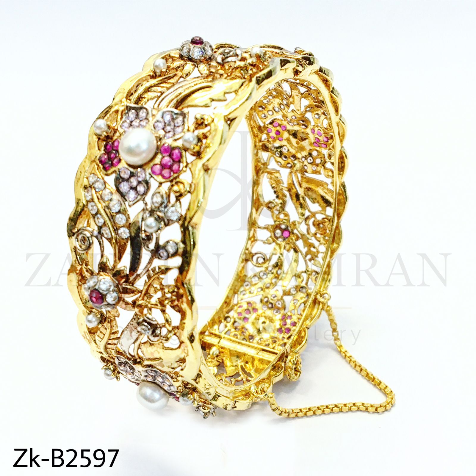 Detailing amethyst bangle