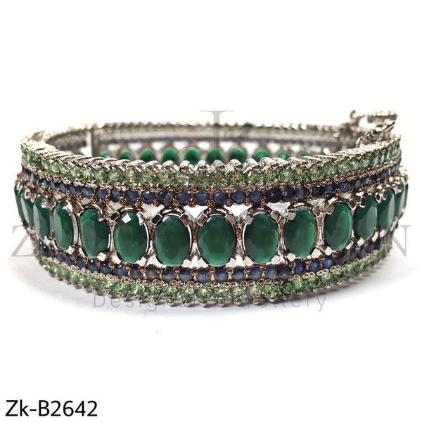 Emerald oval bangle.