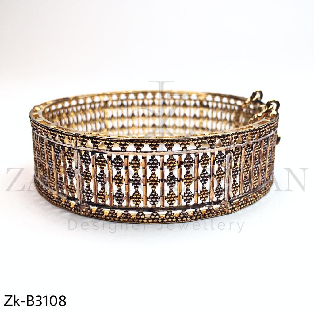 Splendid bridal bangle.