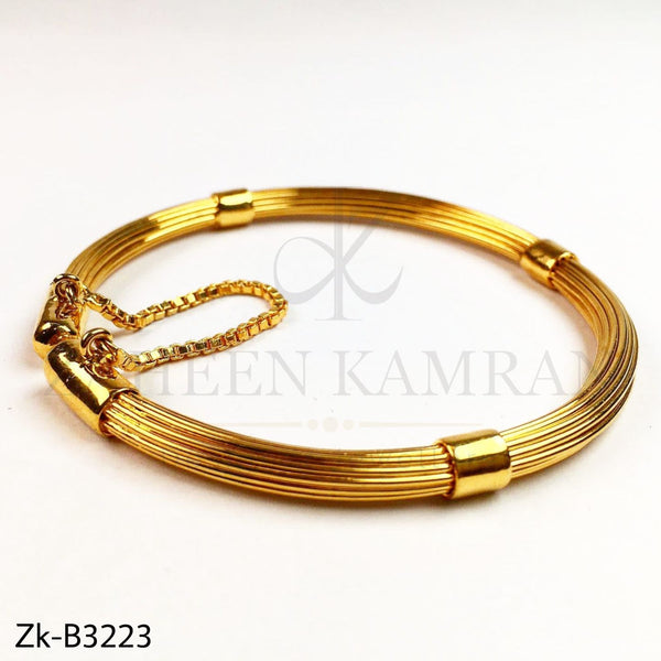 Classy golden bangle.