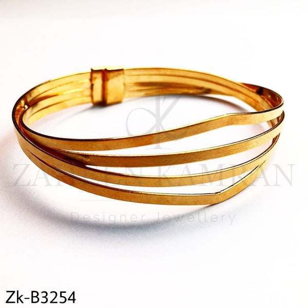 Classy golden bangle.