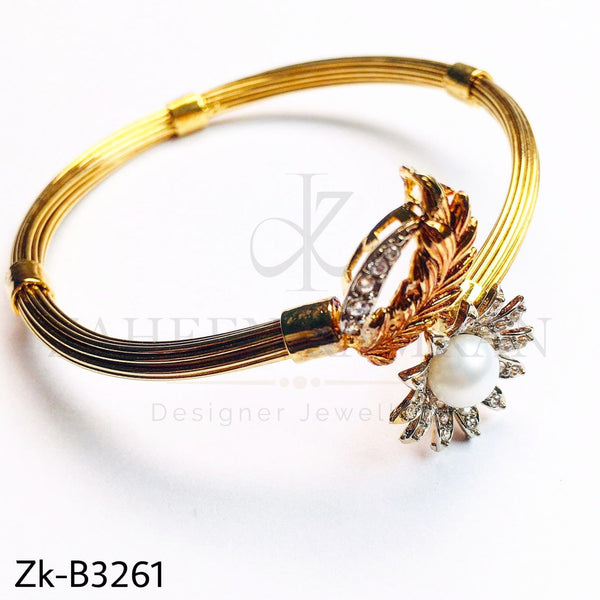 Elegant floral bangle.