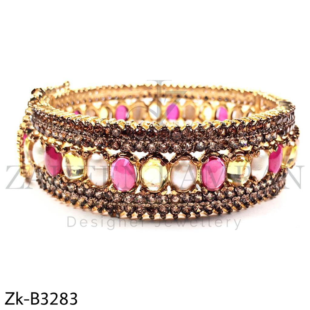 Ovate styli bangle.