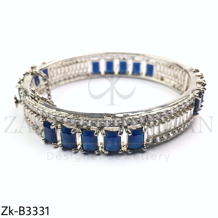 Sparkle bangle.