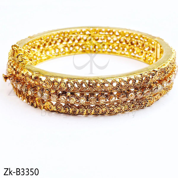 Incredible golden bangle