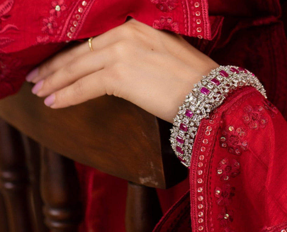 Dazzle silver bangle.
