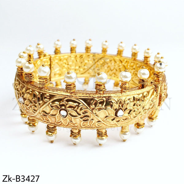 Glam bangle.