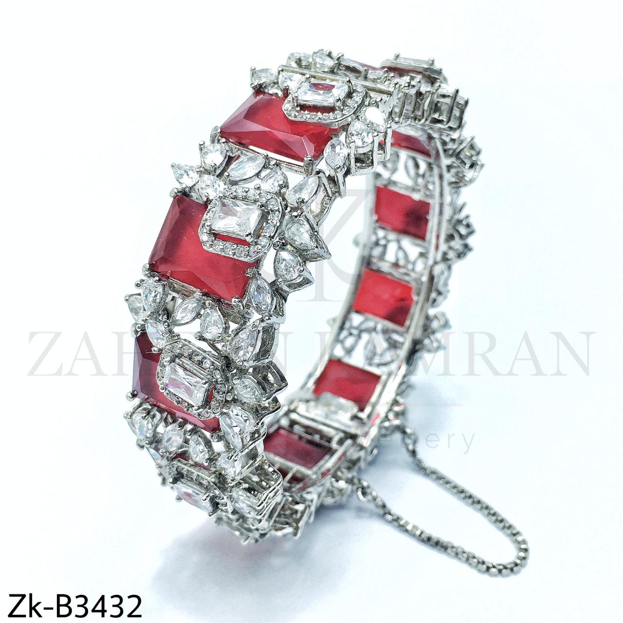 Garnet silver bangle.