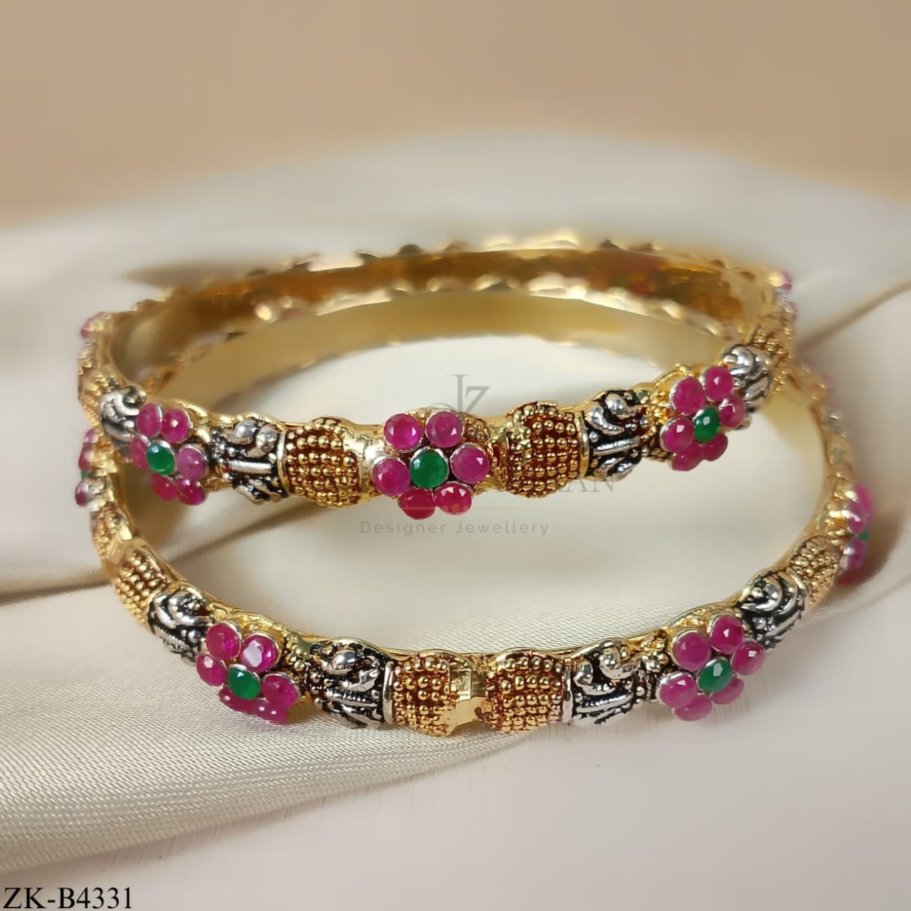 FLORET BANGLES