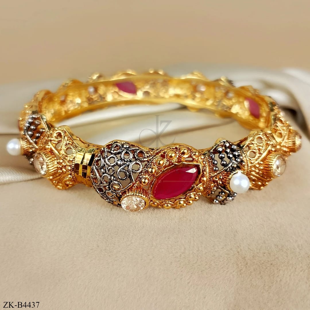 PINK ZIRCONIA BANGLE