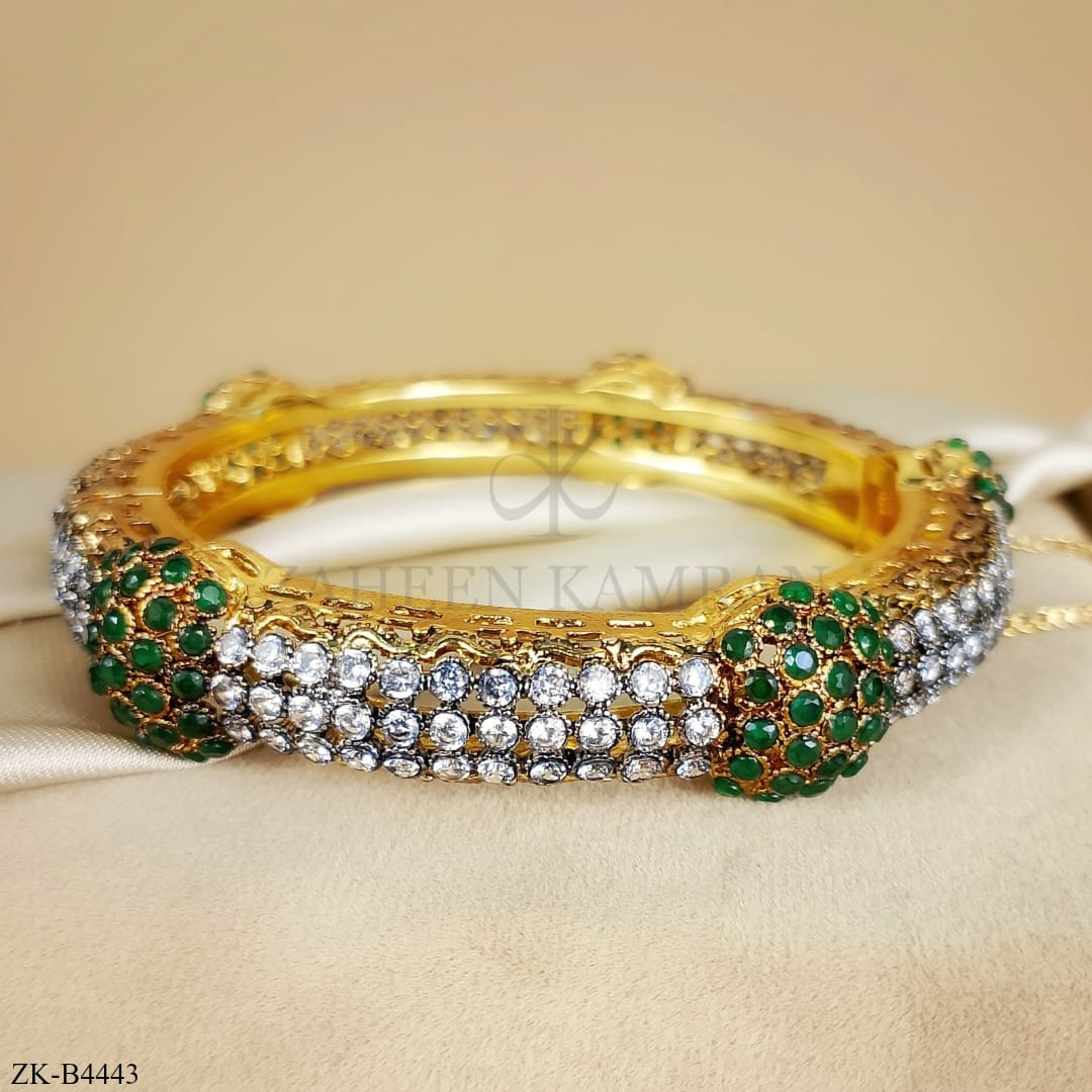 EMERALD BANGLE