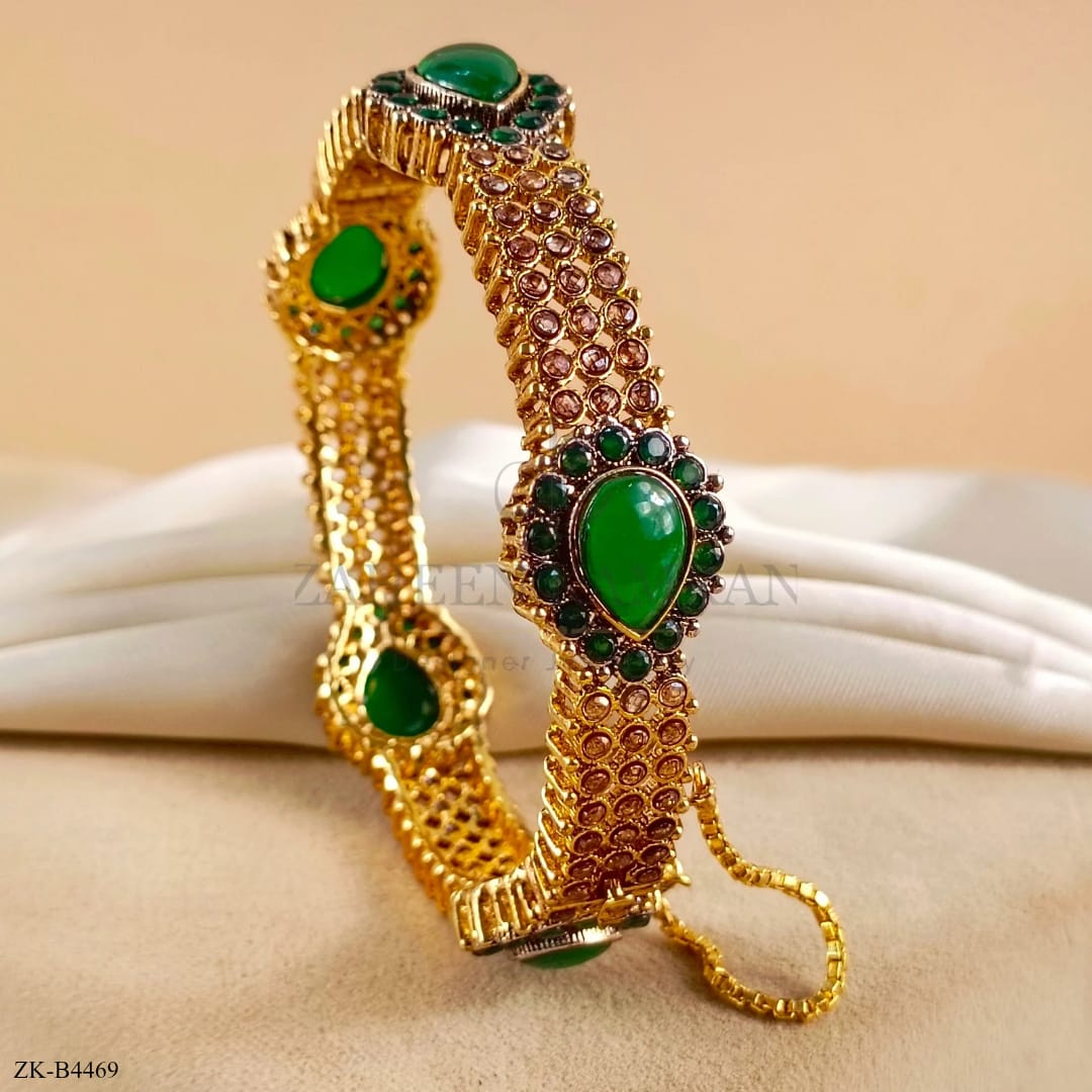 EMERALD BANGLE