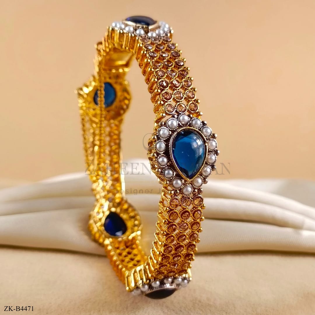 SAPPHIRE BANGLE