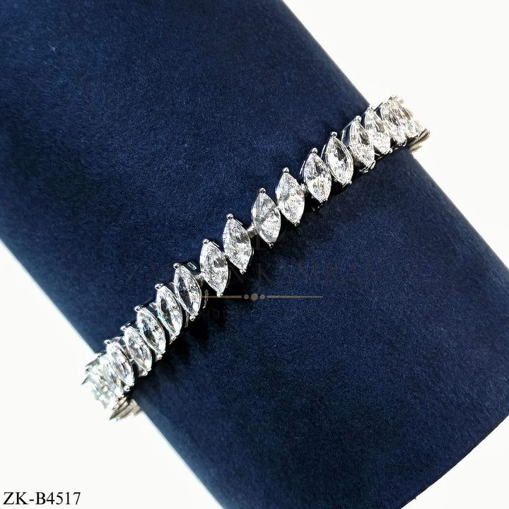 SHEESH SILVER BRACLET