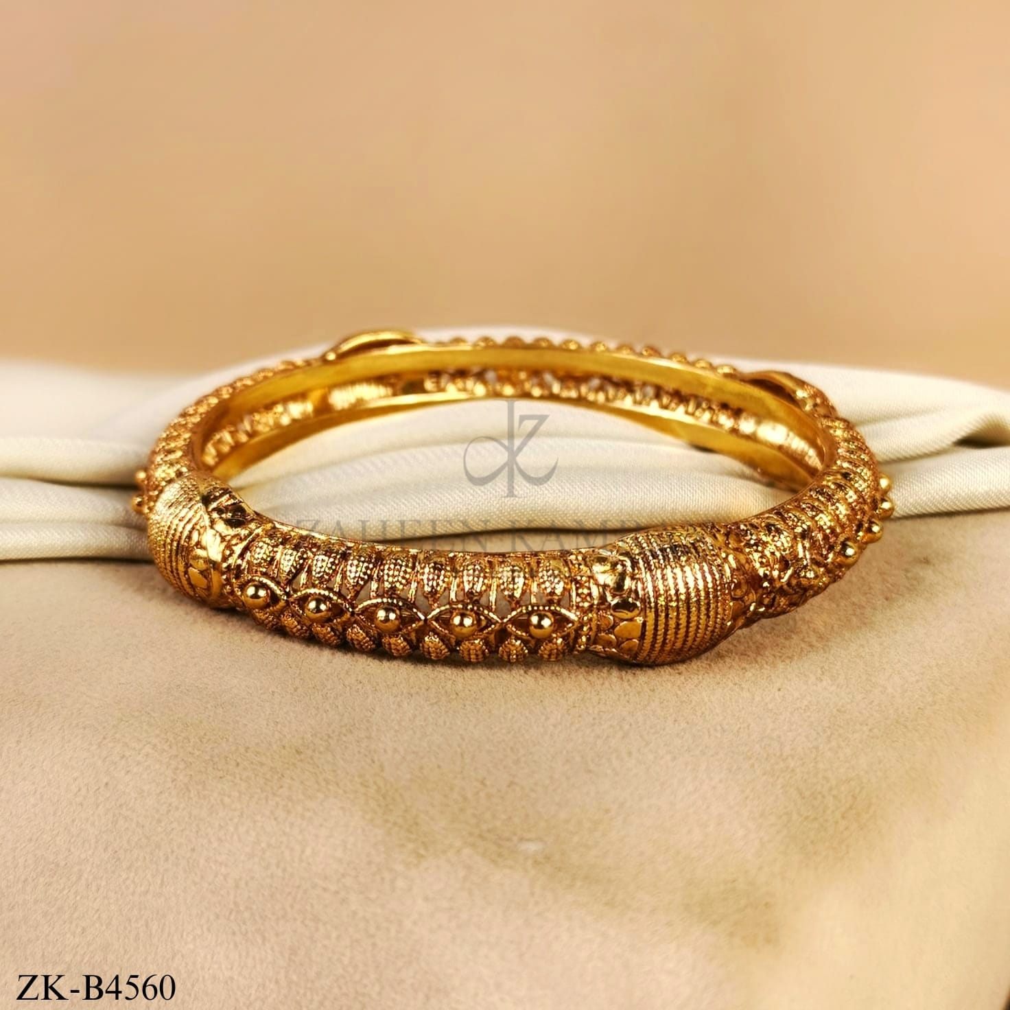 ANTIQUE BANGLE