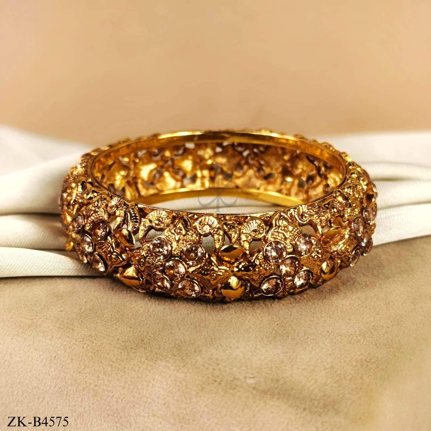 COFFEE STONES BANGLE