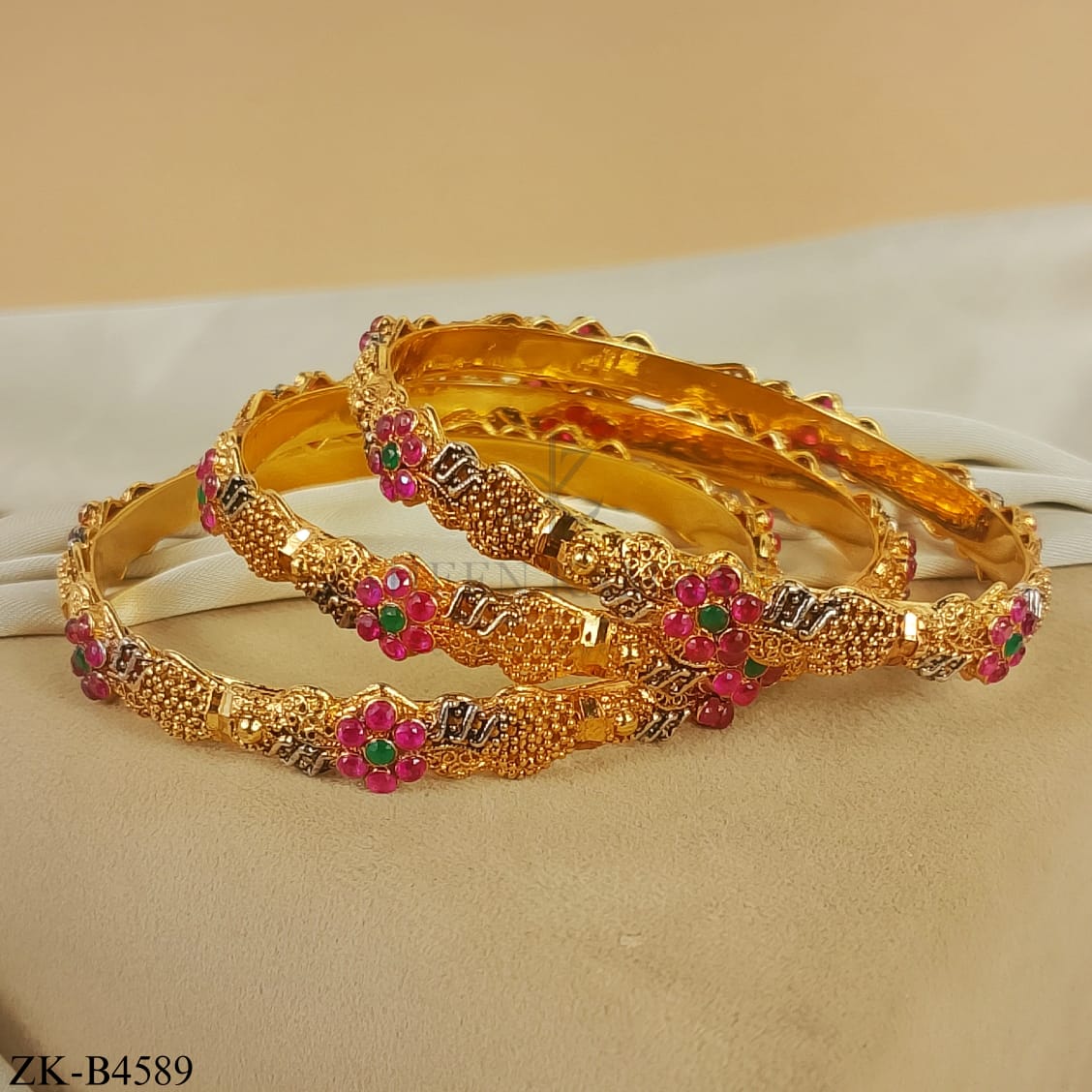FLORAL BANGLES