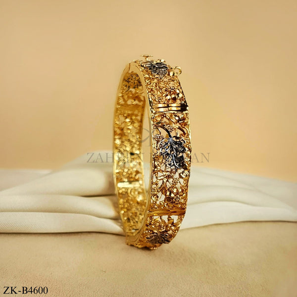 ANTIQUE BANGLE