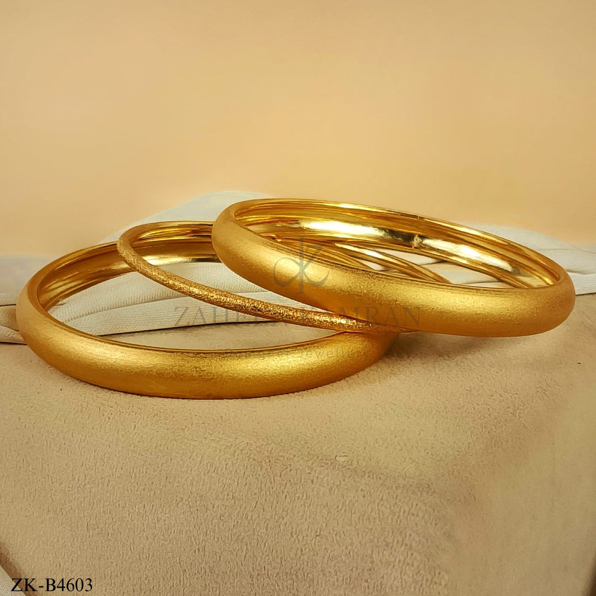 MAT GOLDEN BANGLES – Zaheen Kamran