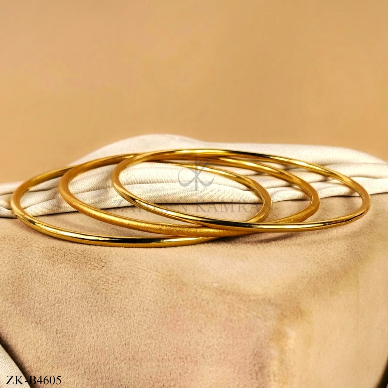 SIMPLE BANGLES