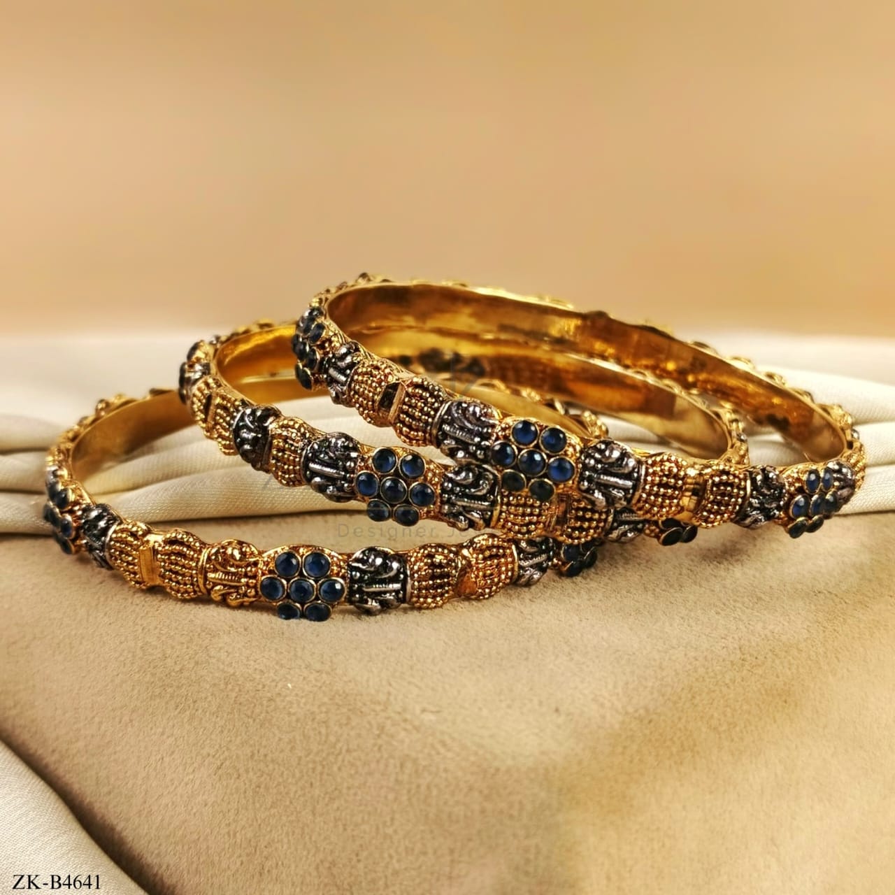 ANTIQUE FLORET BANGLES