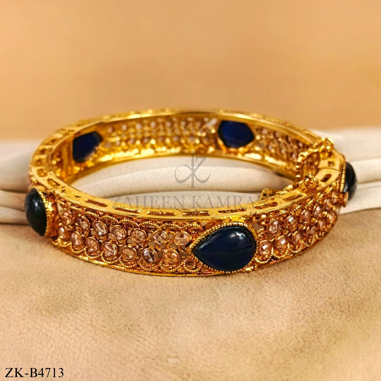 SAPPHIRE ONYX BANGLE