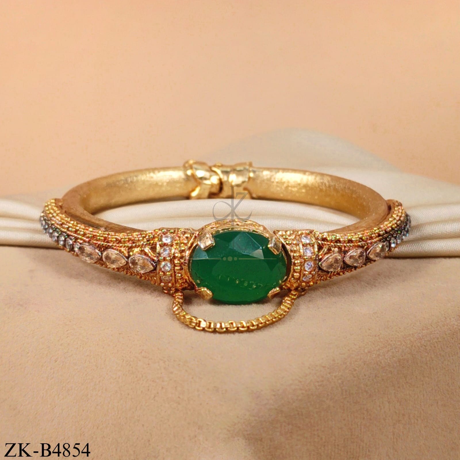 EMERALD BANGLE