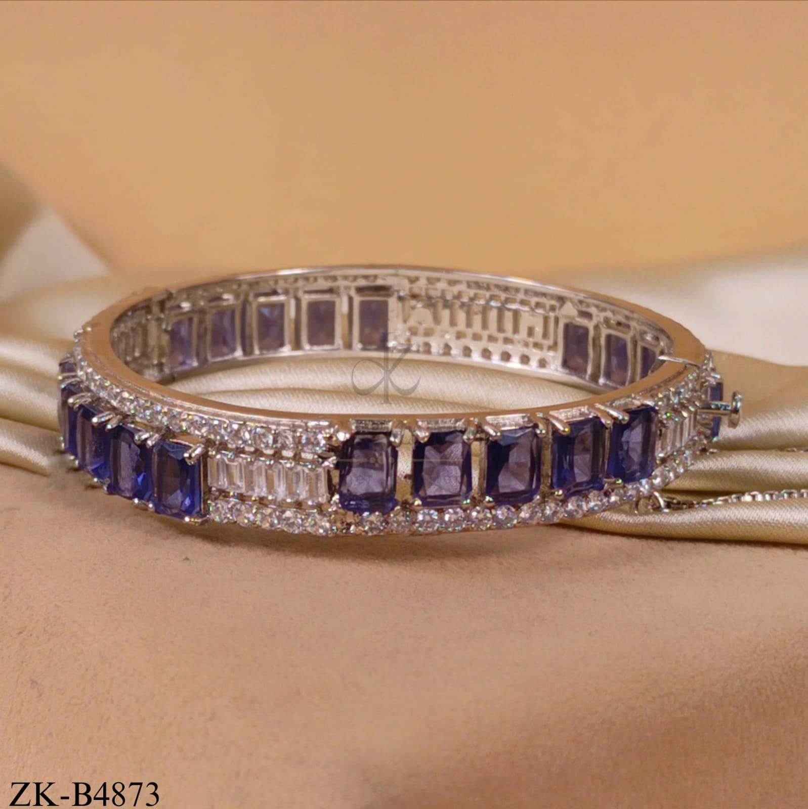SILVER AMETHYST SQUARE BANGLE WITH ZIRCONS