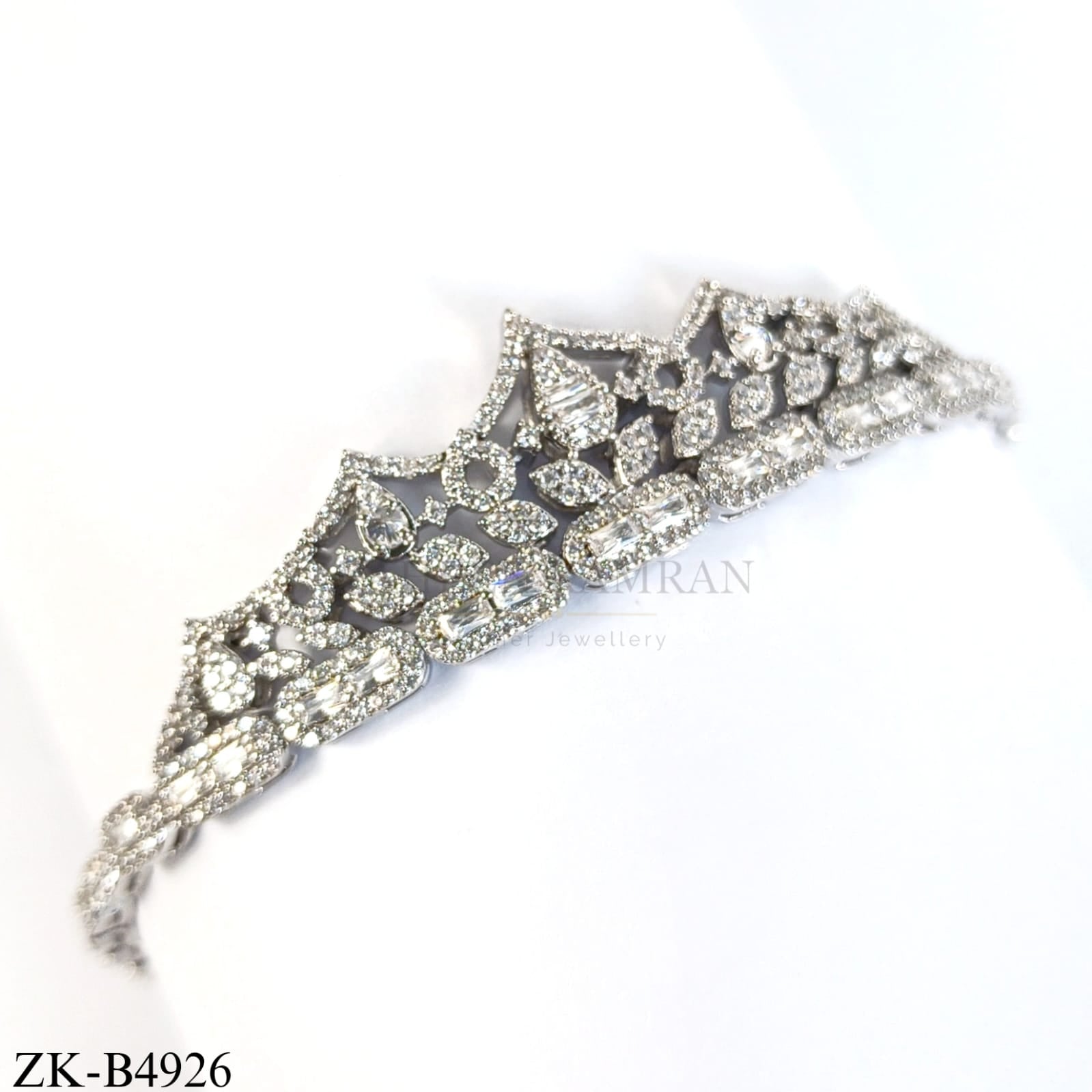SILVER LEAF PATTERN ZIRCONIAN BRACELET