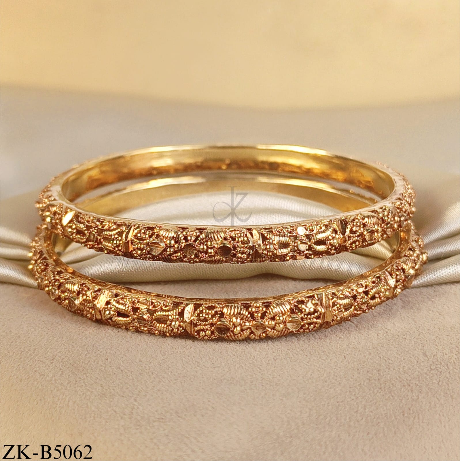 GOLDEN INTRICATE BANGLES