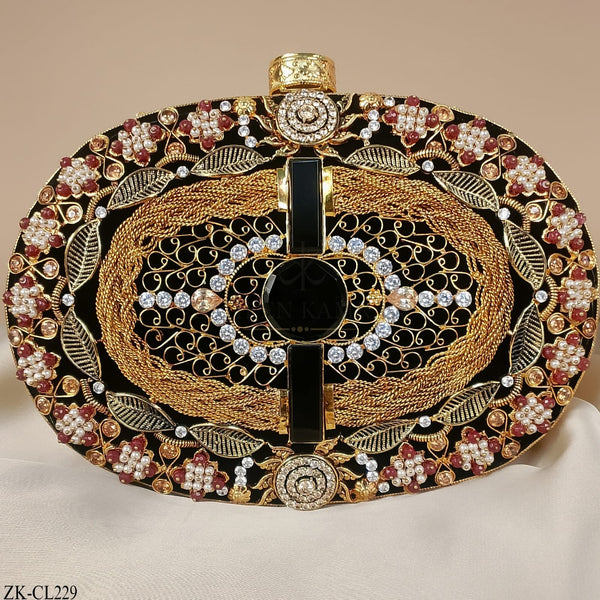 ANTIQUE LEAFLET CLUTCH