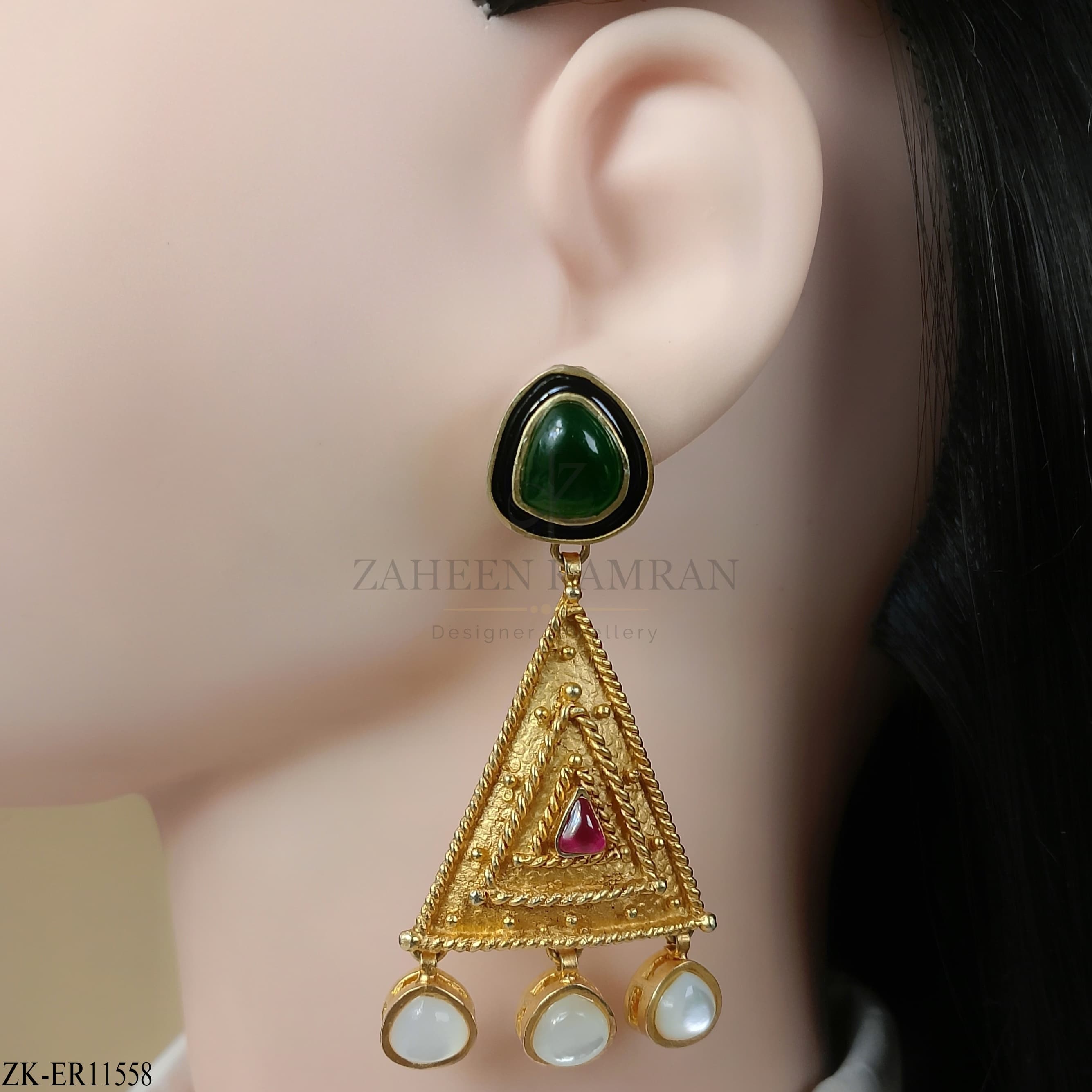 TRIANGLE EARRINGS