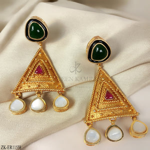 TRIANGLE EARRINGS