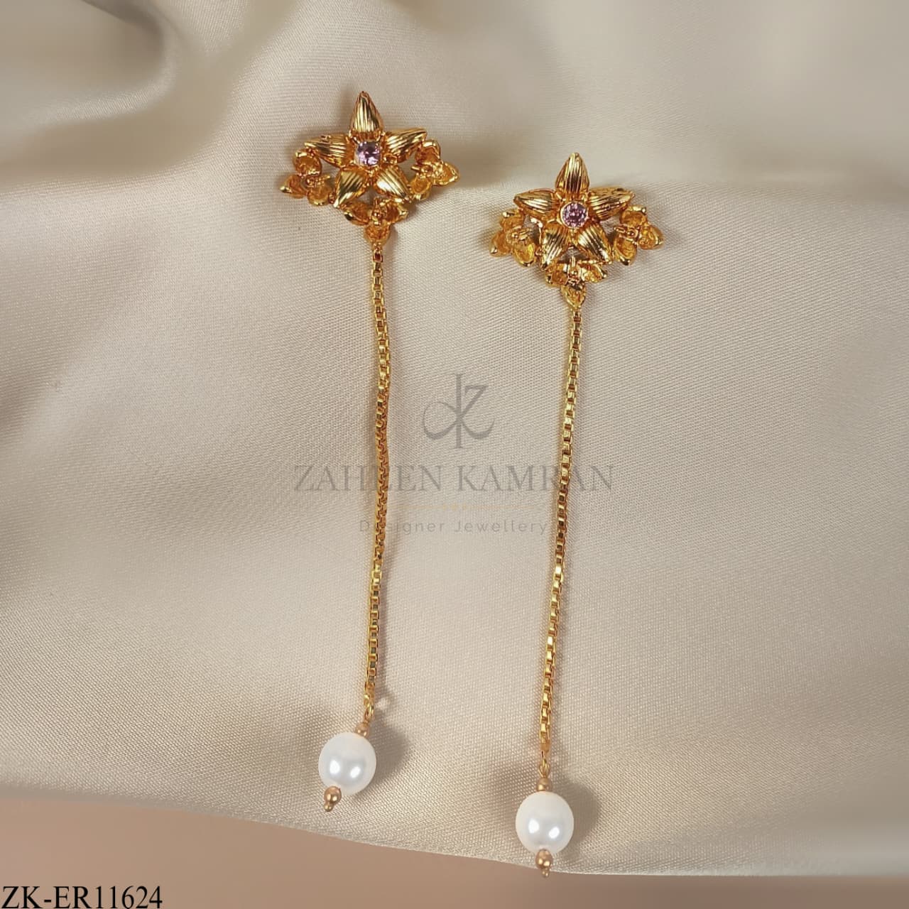 STAR EARRINGS