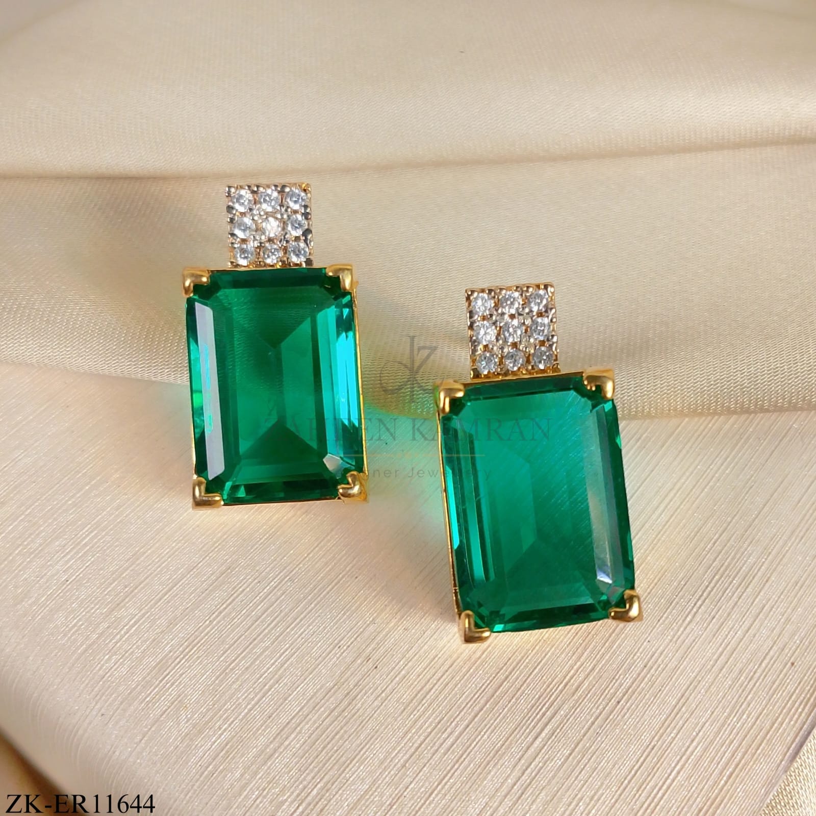 EMERALD EARRINGS