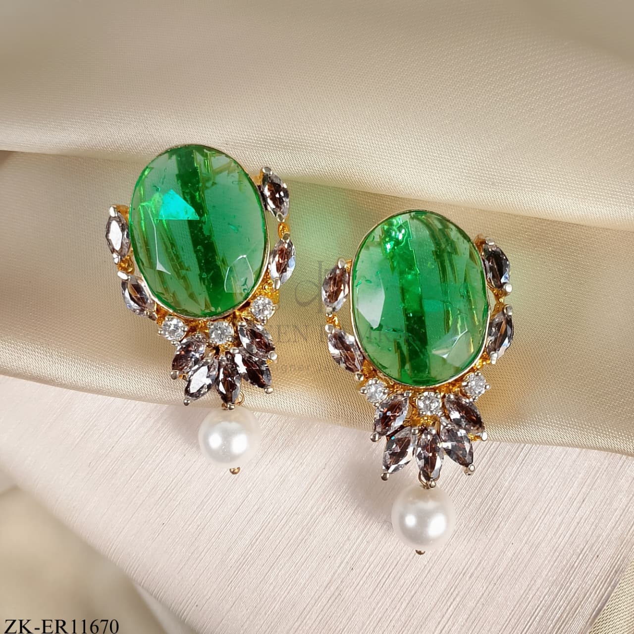 EMERALD EARRINGS