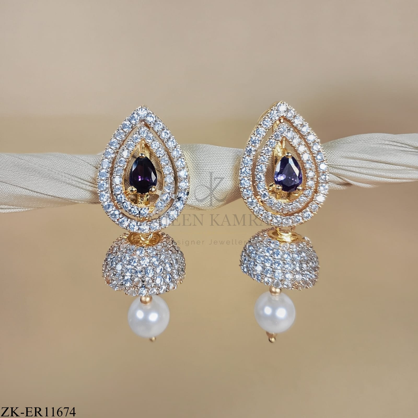 ZIRCONIAN EARRINGS