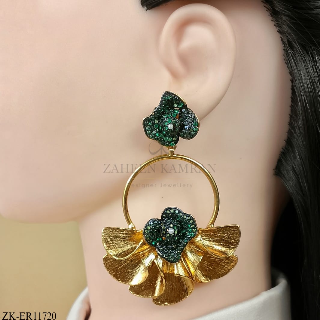 PETALS EARRINGS
